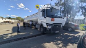 Doi bărbați, reținuți într-un dosar privind furturi de combustibil din autocisterne