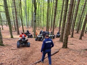IJJ PRAHOVA:21 de sancțiuni contravenționale pentru acces neautorizat cu mijloace motorizate în zonele protejate din Valea Doftanei