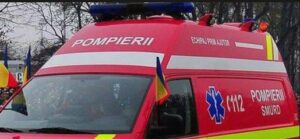 O autoutilitară  transporta mase plastice, cadre din aluminiu și alte materiale de construcții a luat foc, pe DN1, zona Nistorești