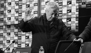 Meci demonstrativ dedicat memoriei lui Mircea Lucescu , la Singureni, în județul Giurgiu.